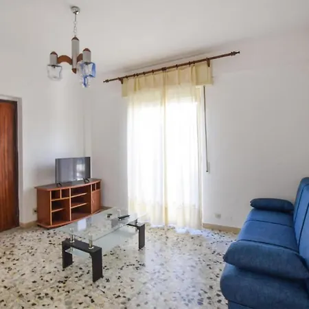 Appartamento Awesome In With Kitchen Bianco