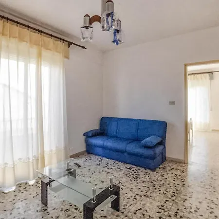 Appartamento Awesome In With Kitchen